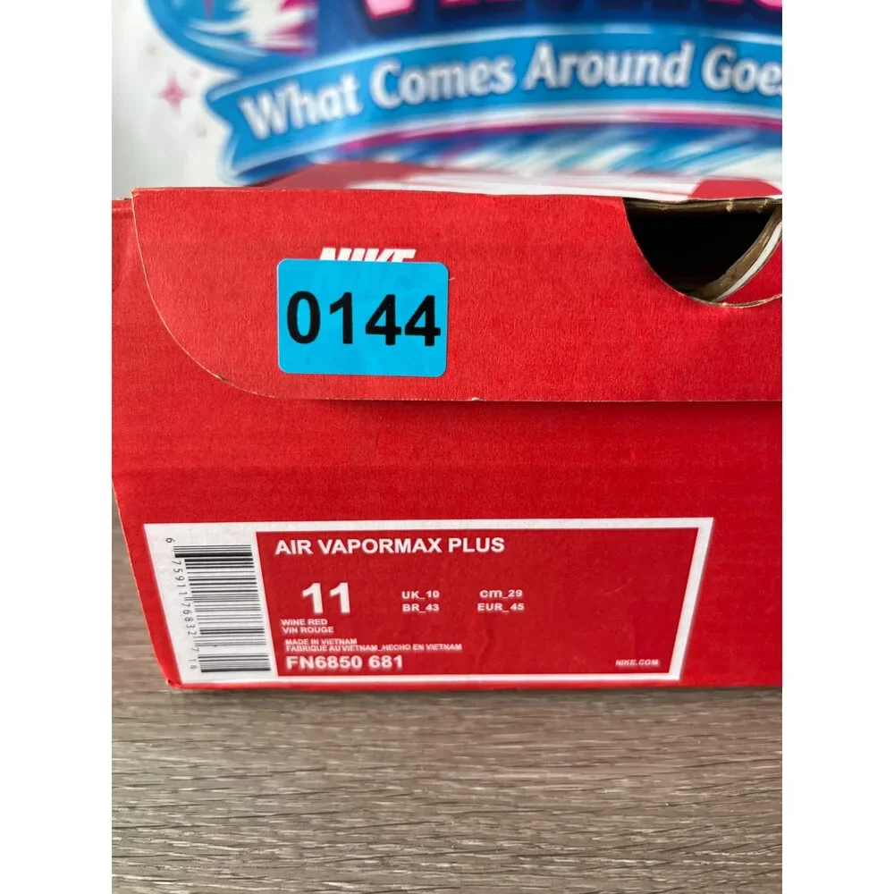 Nike Air Vapormax Plus (Size M11)